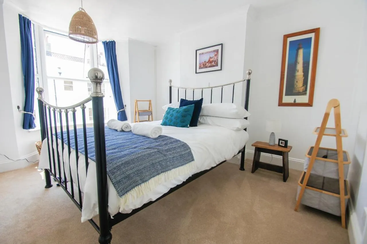 College House - Parking - By Brighton Holiday Lets Vila 0*,  Reino Unido